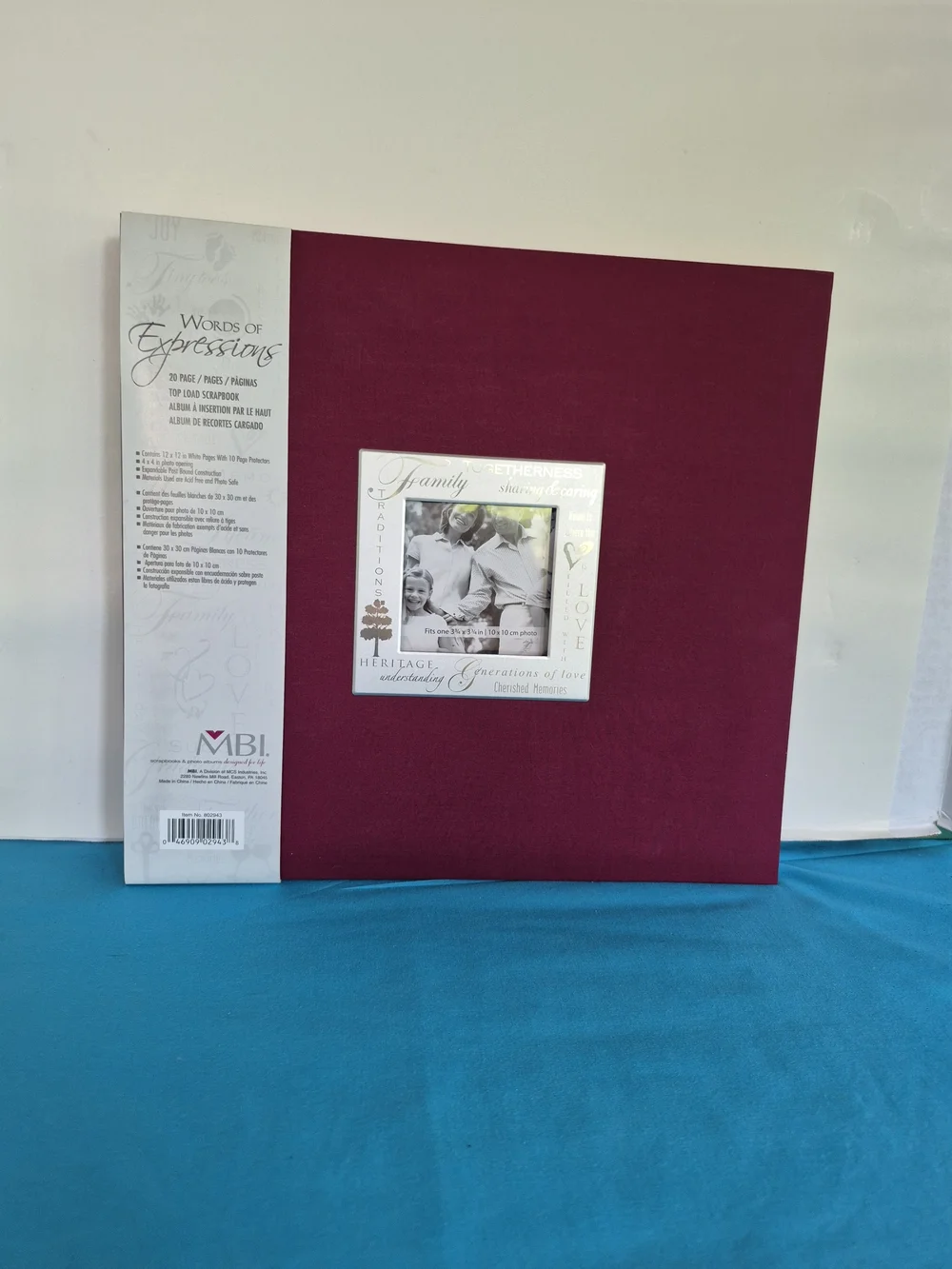 Words of Expressions Burgundy Fabric Scrapbook Album 12x12 Family Photo Opening